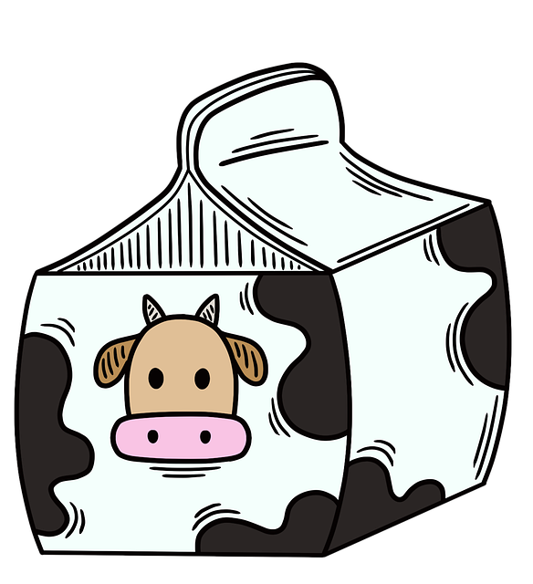 따뜻한 라떼와 전동 우유거품기